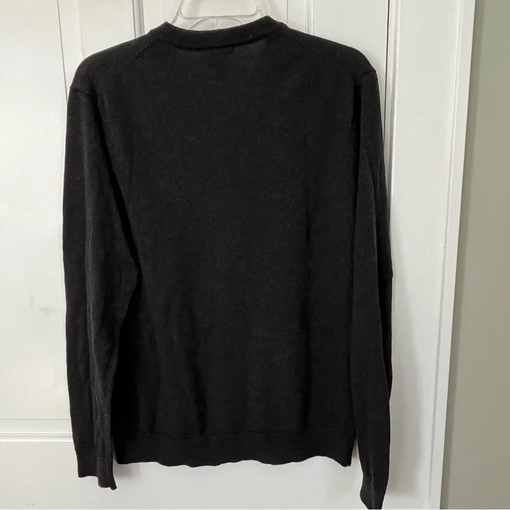 NWT Gap Men’s 100% Merino Wool Charcoal V Neck Sweater Size M Preppy Classic